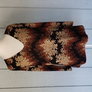 Floral Leaf Top. Black Orange. Fall. 3/4 Sleeve